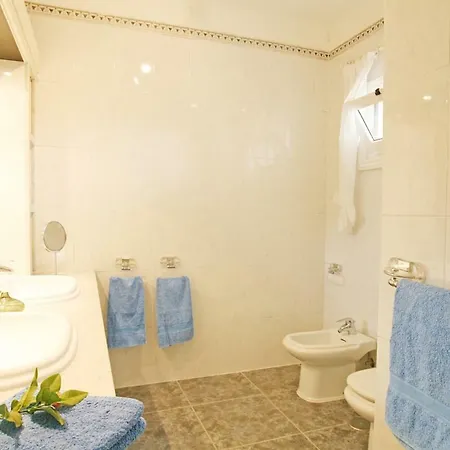 Casas Piedras Тиас
